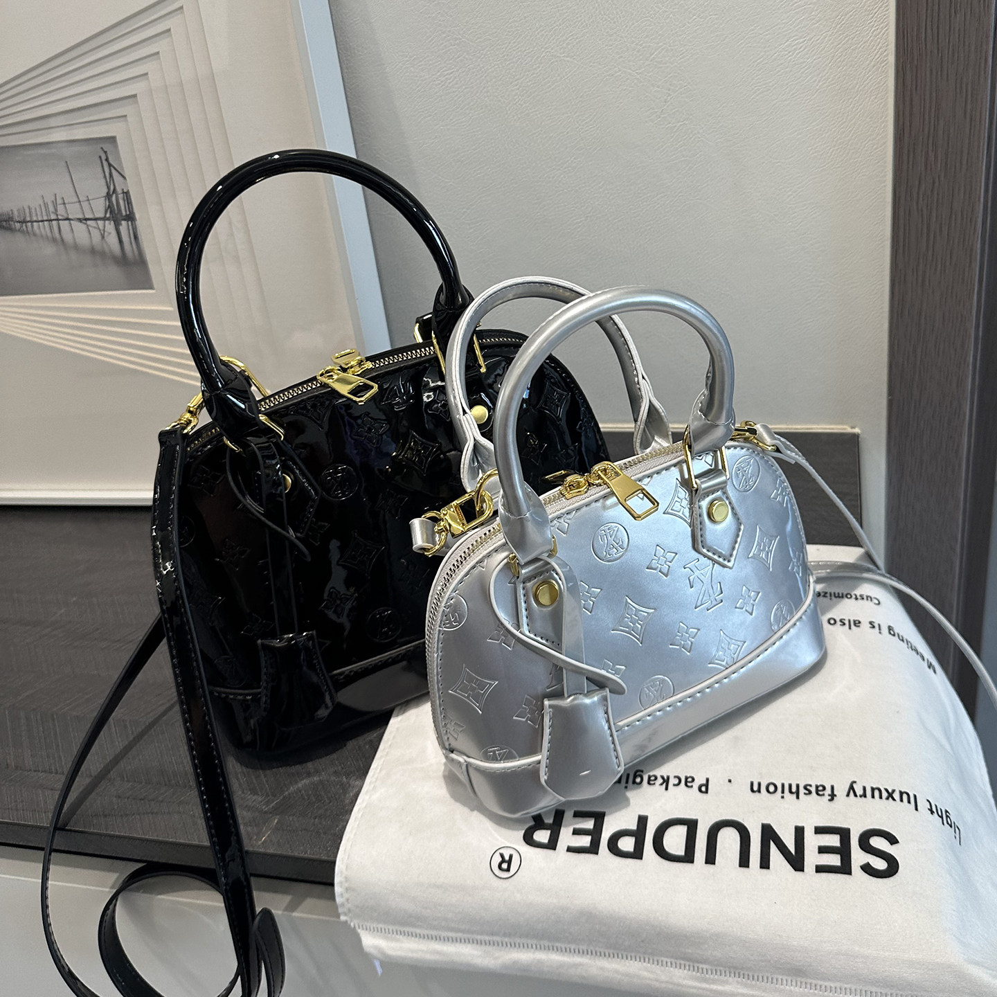 红色包轻便水桶包女贝壳包2025新款夏季超火轻奢小众高级感斜挎包,淘宝优惠券,粉丝福利购,淘宝优惠卷