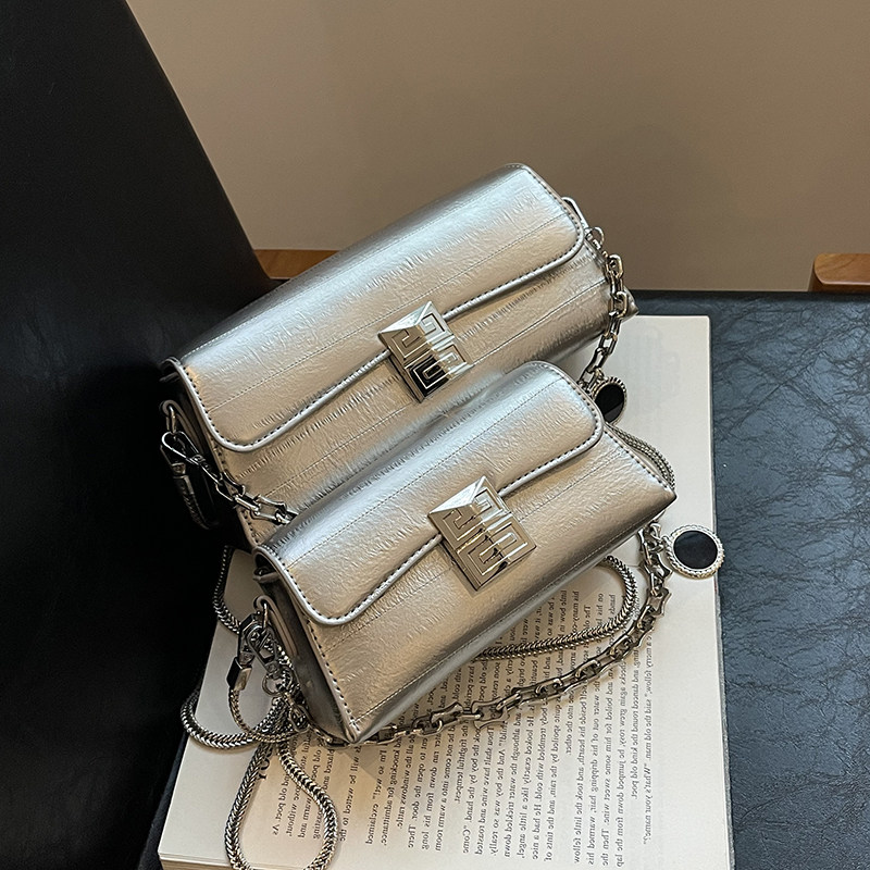 法国小众链条腋下包包女2025夏季新款高级感法棍包时尚百搭斜挎包,淘宝优惠券,粉丝福利购,淘宝优惠卷