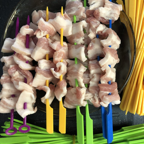 塑料签子旋转小火锅签子青菜夹子串串香竹签彩色麻辣烫签蔬菜夹子 - 图0
