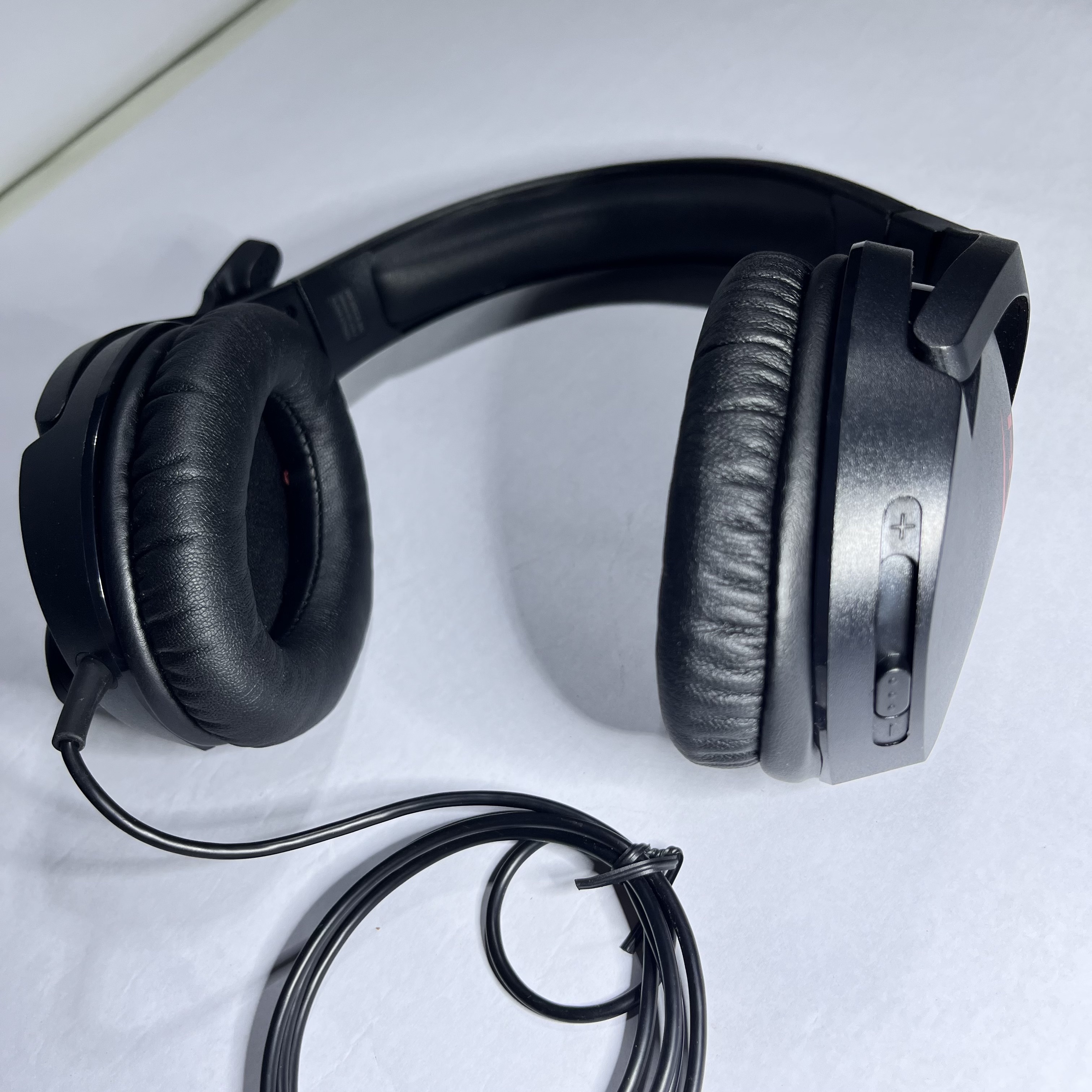 HyperX Extremely Unknown Stinger Wireless Standard Edition E-Sports Gaming Headset 3.5mm Wired Computer