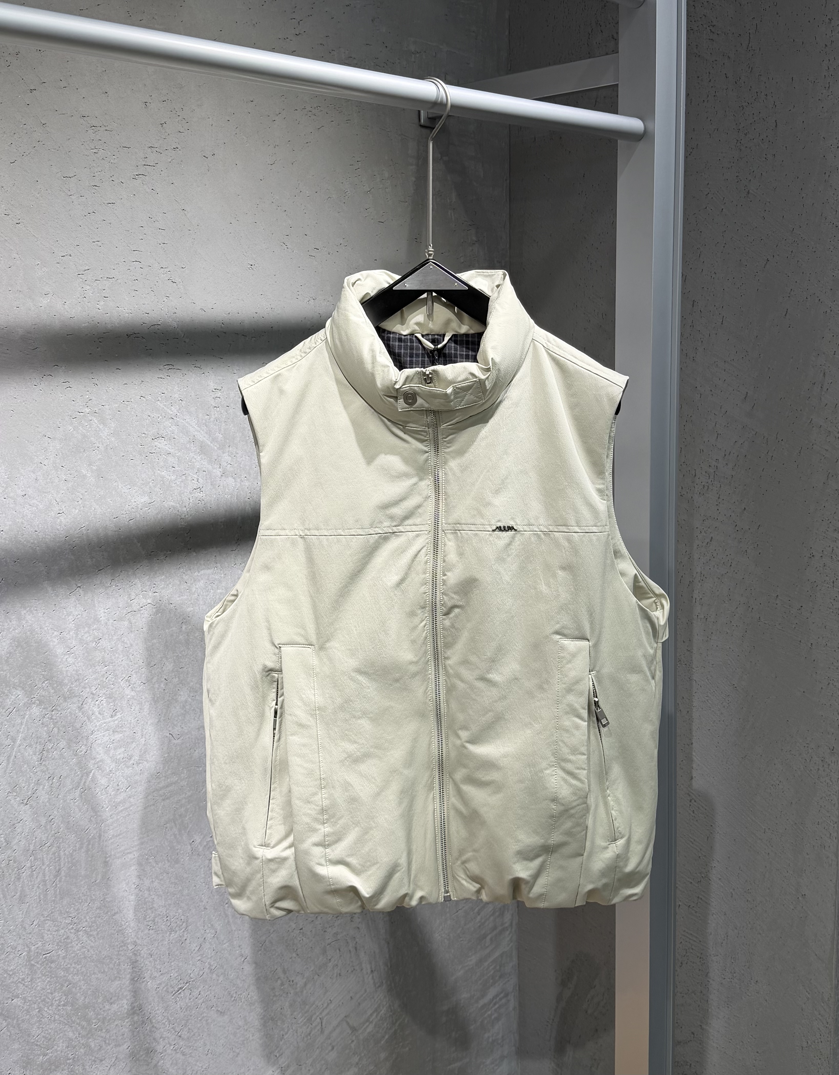 2026 Autumn and Winter New Men's Stand Collar Sleeveless Down Vest Jacket Simple and Versatile Casual Waistcoat Top