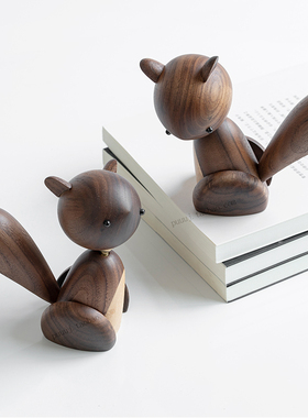 可爱松鼠木质装饰品摆件