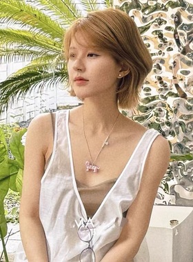 赵露思同款粉色腊肠小狗珍珠项链女小众设计感毛衣链甜美可爱颈链