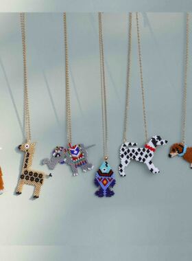 原创手工串珠斑点狗小动物项链环保材质进口古董珠珠编织创作吊坠