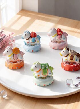 2026新款车载马年生肖迷你小摆件发财暴富小马汽车内中控台装饰品