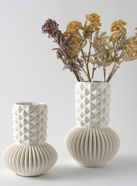 3D打印白色几何条纹陶瓷花瓶摆件