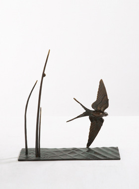 工艺金属新中式风样板间酒柜摆件