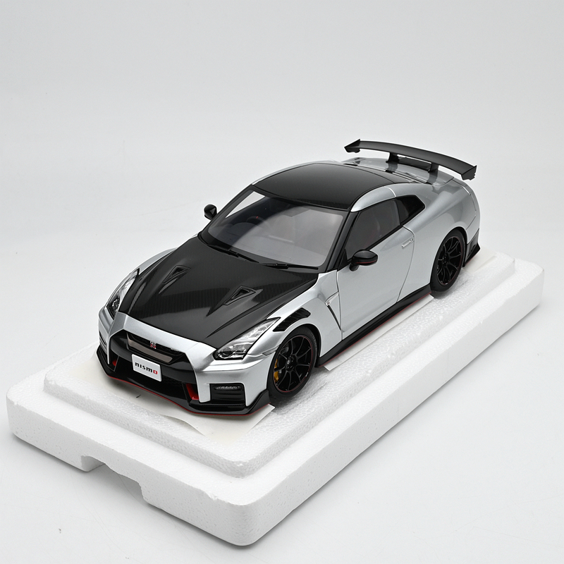 Autoart奥拓 1:18 GTR R35 Nismo 2022 汽车模型 可开门 成品收藏 - 图3