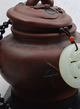 羊脂白玉镂空仿古龙挂件吊坠