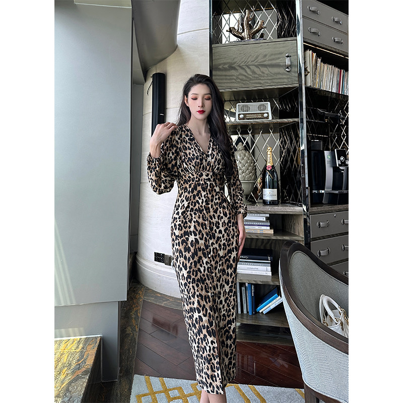 YOUKEFEIER 原创设计性感豹纹印花包臀裙气显瘦质V领长袖连衣裙,淘宝优惠券,粉丝福利购,淘宝优惠卷
