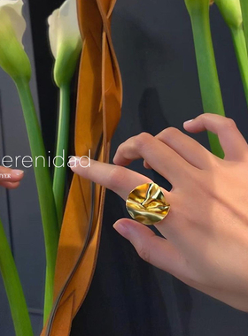 林依晨同款褶皱圆片复古戒指