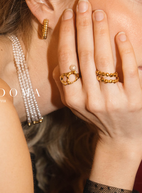 Savi同款异形镂空迷你天然珍戒指