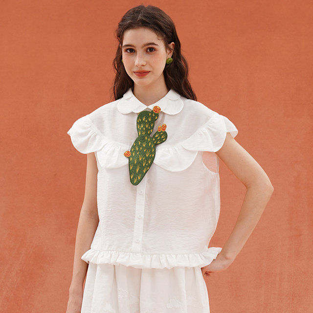 Camo sleeveless petal thin shirt