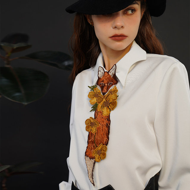 Interesting niche tie, gender-neutral couple accessories