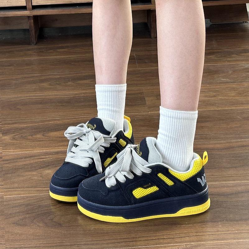 易少年 深蓝黄面包鞋女ins潮2025冬季新款板鞋小众百搭休闲小白鞋,淘宝优惠券,粉丝福利购,淘宝优惠卷