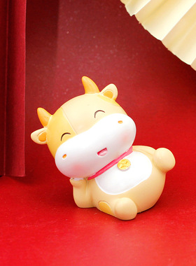 网红可爱卡通萌牛小摆件牛年新春祝福蛋糕汽车内装饰用品儿童礼物