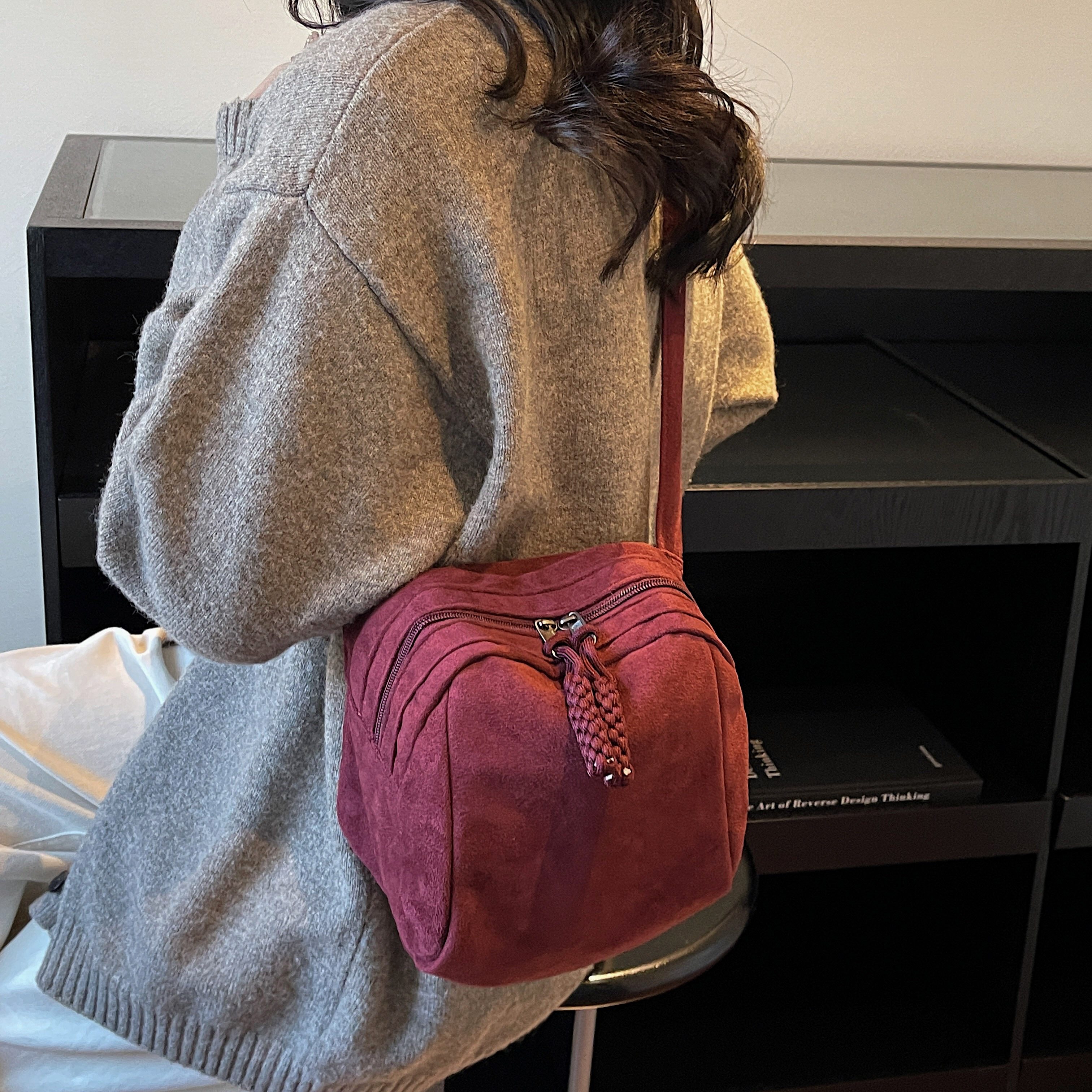 复古麂皮绒贝壳包包女2025秋冬新款韩版小众斜挎包百搭休闲单肩包,淘宝优惠券,粉丝福利购,淘宝优惠卷