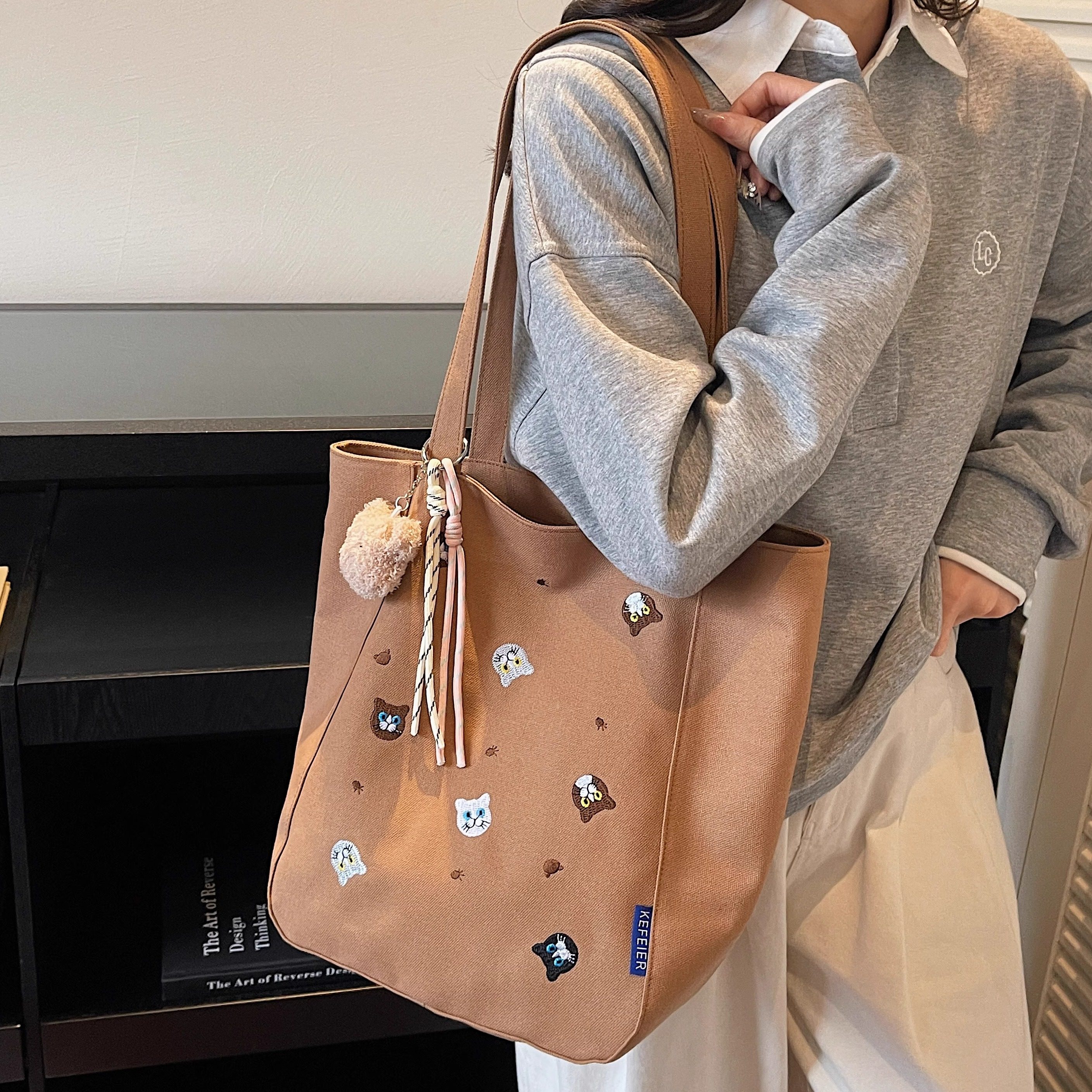 可爱猫咪刺绣帆布包包女潮大容量学生上课小众百搭单肩手提托特包,淘宝优惠券,粉丝福利购,淘宝优惠卷