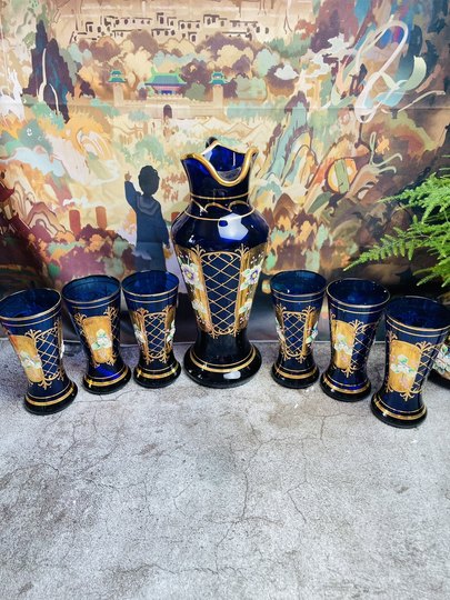Bohemian Murano hand-painted gilt collection of furnishings, a pot and six-cup wine set, please consult before bidding.
