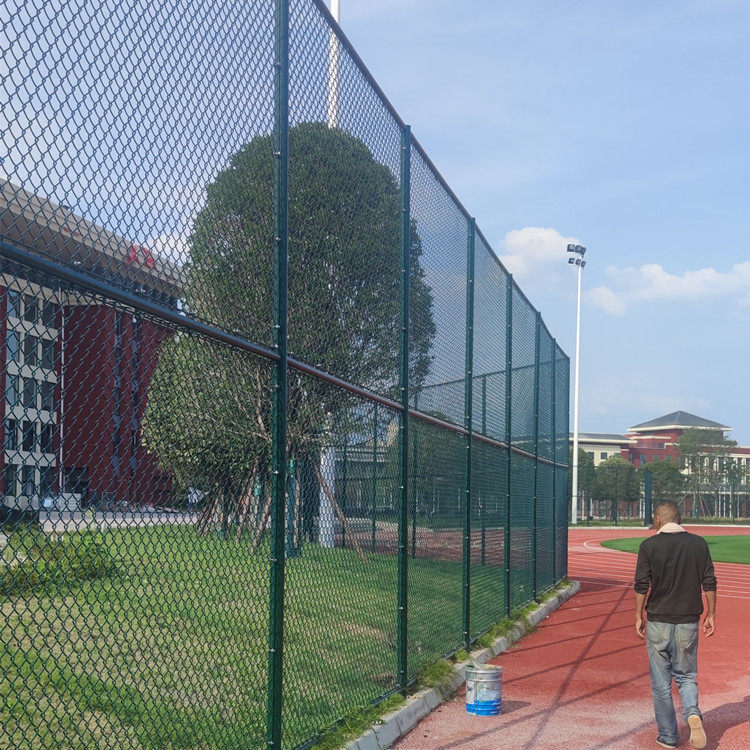 球场围栏体育场铁丝网户外护栏网防护网篮球场隔离网足球场围网,淘宝优惠券,粉丝福利购,淘宝优惠卷