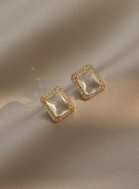 项链女网红方形锆石几何小众时尚新款设计感吊坠气质套装钛钢项链