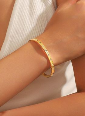 手镯女卡家十钻钛钢手镯简约优雅满天星满钻十钻钛钢首饰钛钢手环