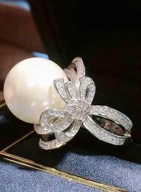 辉之翼珠宝2023欧美贝珠戒指纯银气质典雅女神范s925纯银高碳钻女