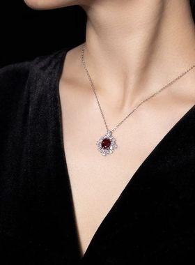 辉之翼珠宝 2023新款925银鸽血红宝石8*10mm蛋形围镶复古风项链颈