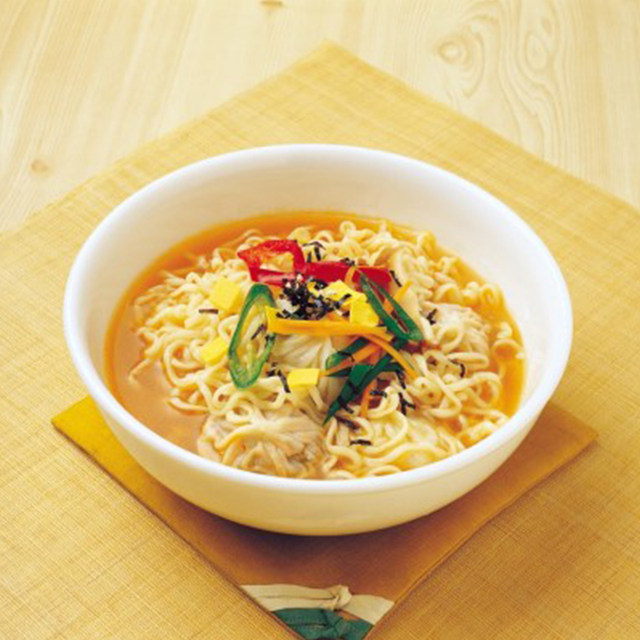 Korean spicy vegetable instant noodles 115g