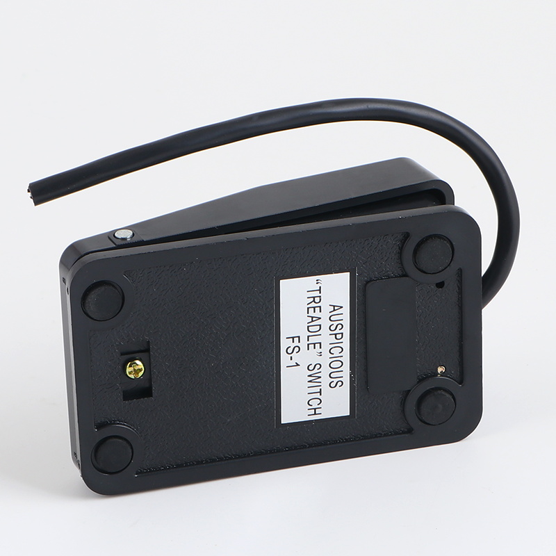 脚踏开关自复位脚踩式TFS-1塑料壳金属壳电动踏板开关金属带线2米 - 图0