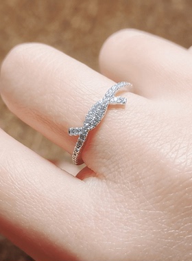 S925莫桑石戒指满天星微镶钻戒交叉轻奢小众设计女款镀银闭口指环