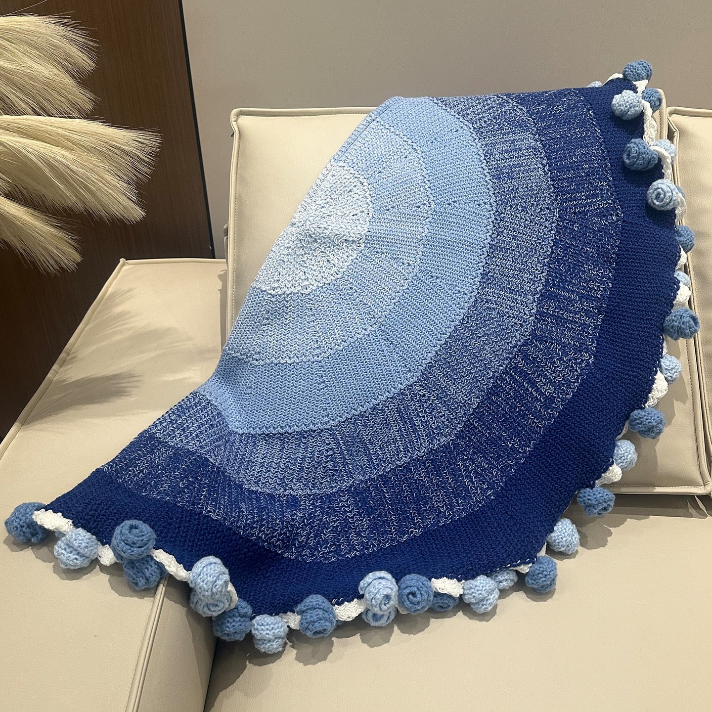 渐变蓝色玫瑰花束毯子成品针织花朵毯教师节送女生生日情人节礼物,淘宝优惠券,粉丝福利购,淘宝优惠卷