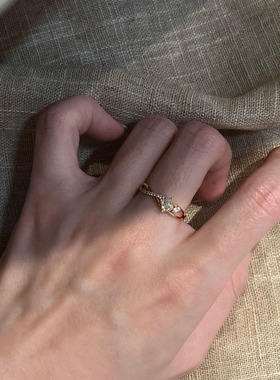 【交错行星】轻奢莫比乌斯环闪钻戒指女温柔显白设计高级感指环