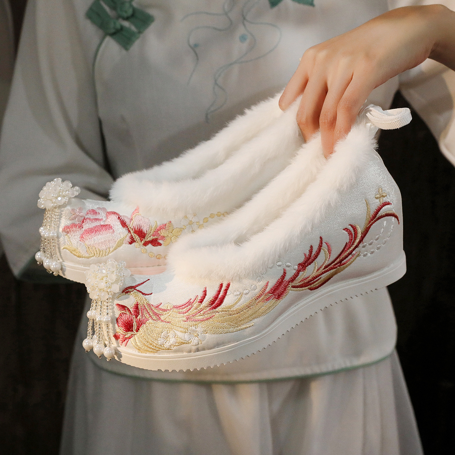 秋冬季新款加绒汉服鞋子女古风棉鞋内增高加棉刺绣花鞋汉元素布鞋 - 图2