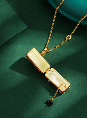 挂坠公共汽车小狗可打开吊坠项链