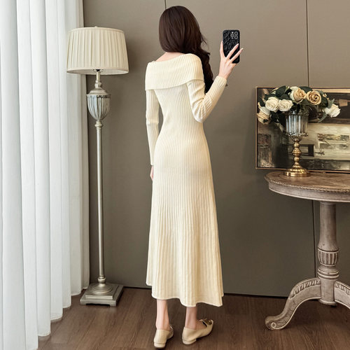 法式温柔风一字领针织连衣裙女秋冬修身显瘦气质内搭毛衣过膝长裙 - 图2