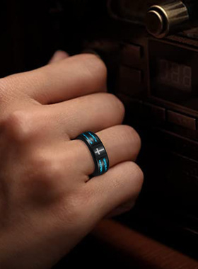 跨境爆款戒指男潮海洋主义戒指半圈澳宝镭射十字架logo不锈钢指环