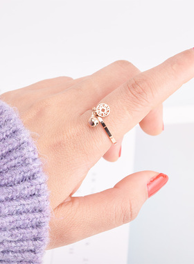 钛钢招财铃铛戒指玫瑰金不掉色