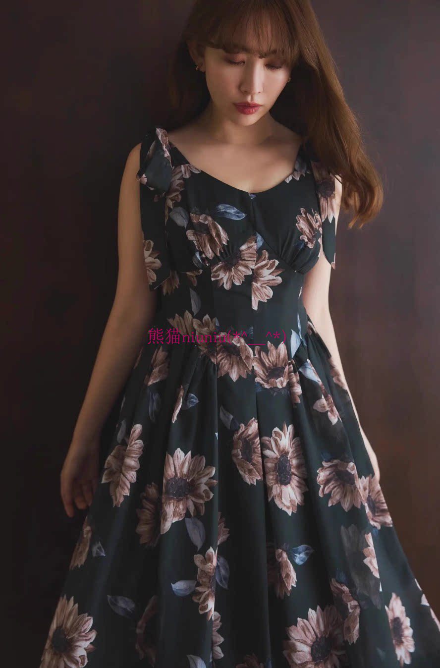 纯圆独家!夏日度假风~小岛阳菜 H家 向日葵印花蝴蝶结肩带连衣裙