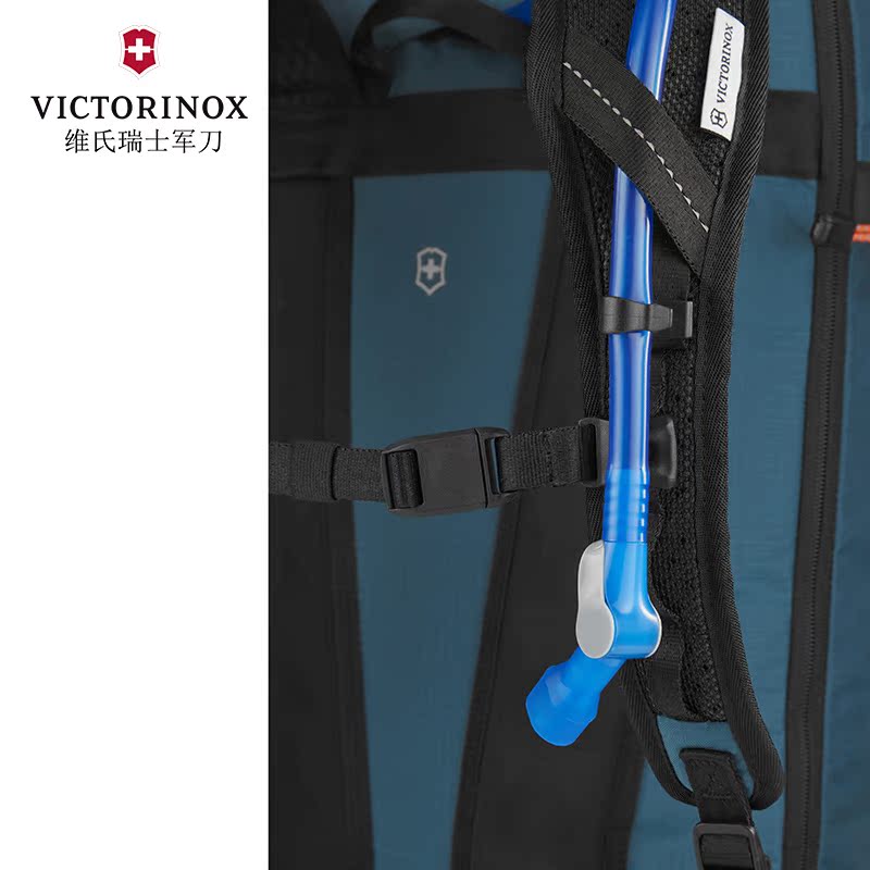 瑞士维氏Victorinox埃蒙特轻便运动卷盖式双肩背包户外运动登山包 - 图3