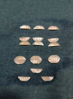 天然白蝶贝雕刻牡丹 吉祥 荷花 贝壳 花镂空圆片材料 diy手工饰品