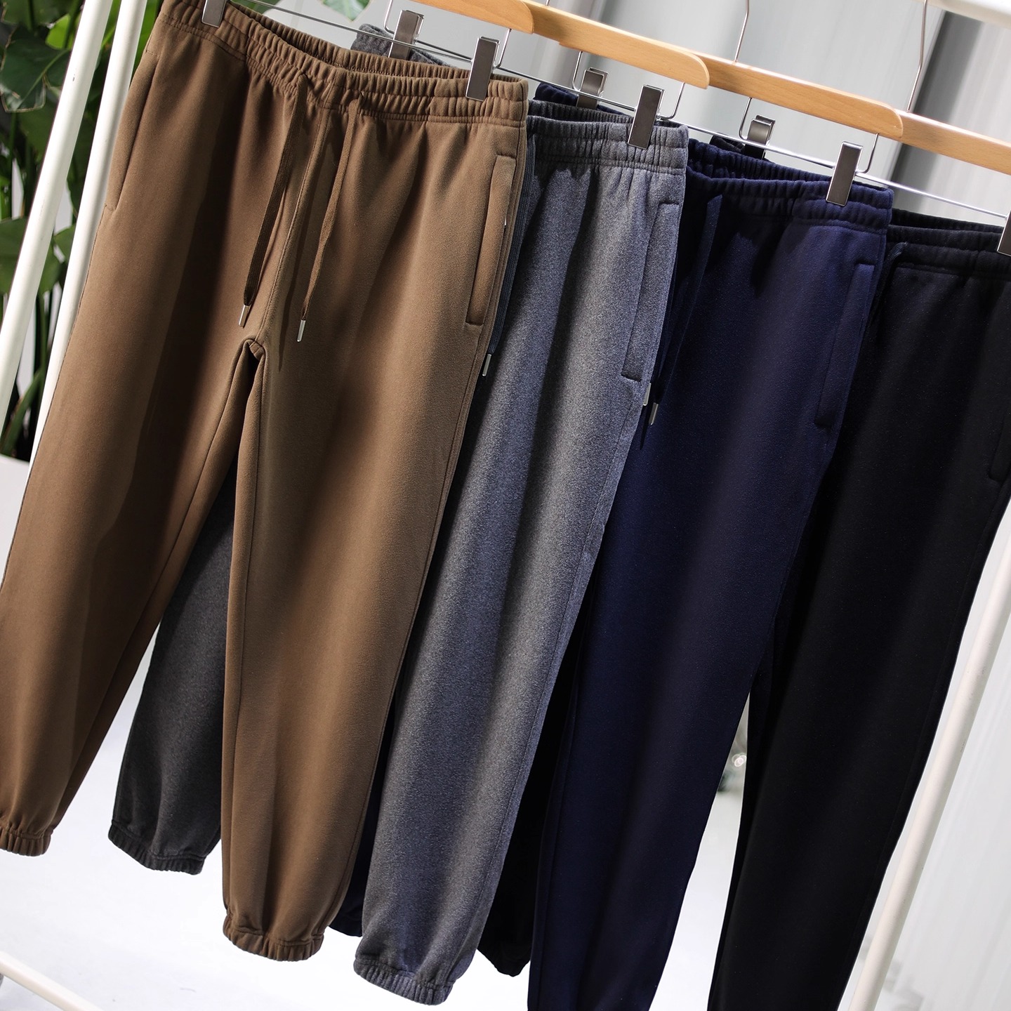 一条过冬！复合加绒！保暖舒适！秋冬男士松紧腰弹力束脚德绒卫裤 - 图0