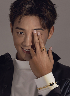 伍嘉成猫咪手链时尚个性设计手饰