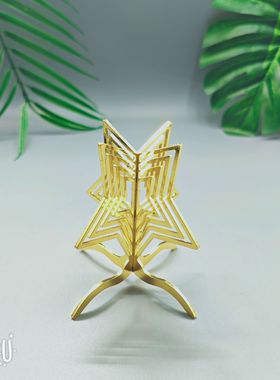 亚马逊新款跨境铁艺树顶星圣诞树金色五角星装饰橱窗圣诞布置摆件