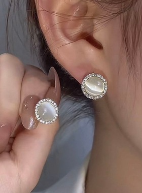 月光猫眼石旋转项链女轻奢设计感微镶锆石锁骨链饰品