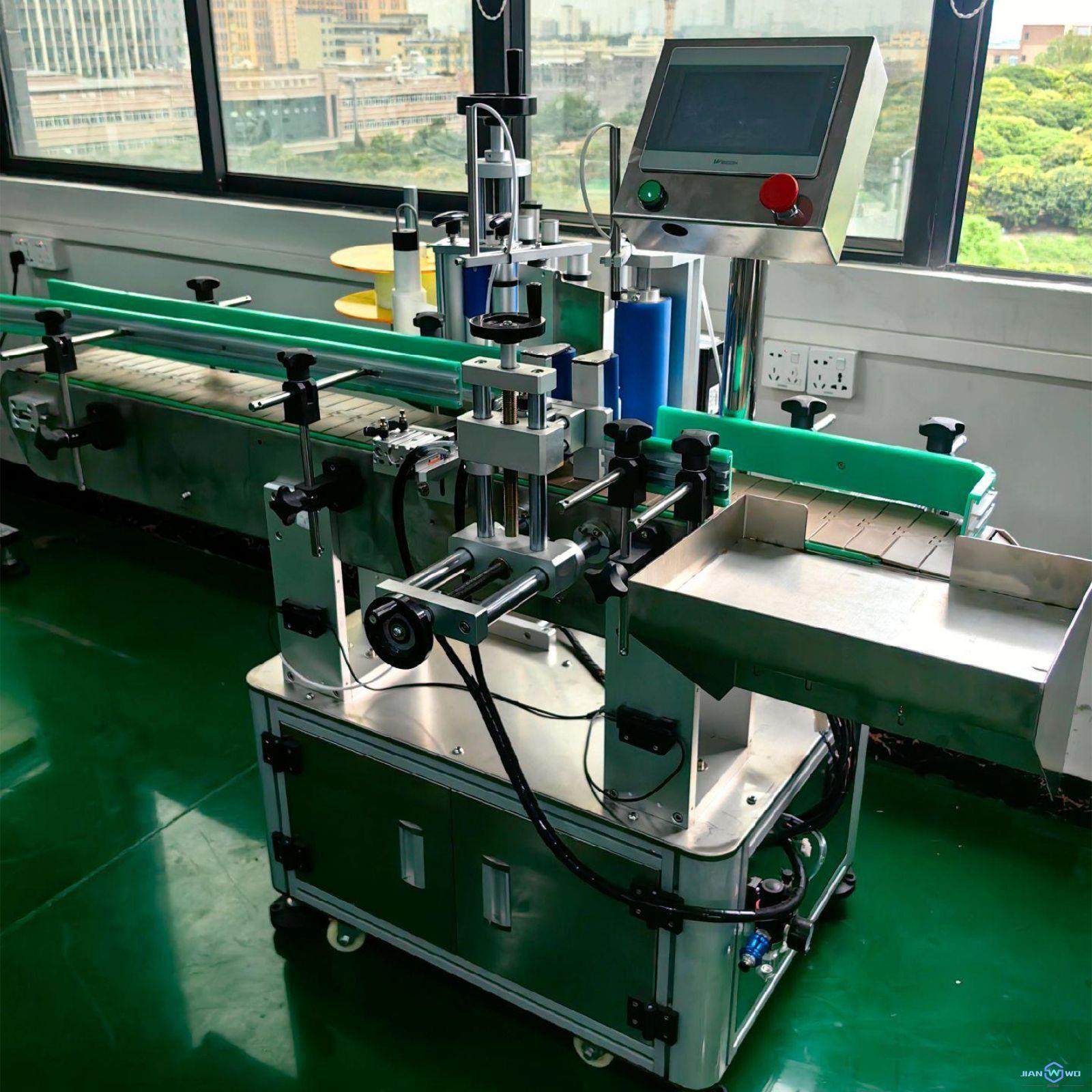 在线贴标机配合流水线其他自动化设备完成产品的加工,淘宝优惠券,粉丝福利购,淘宝优惠卷