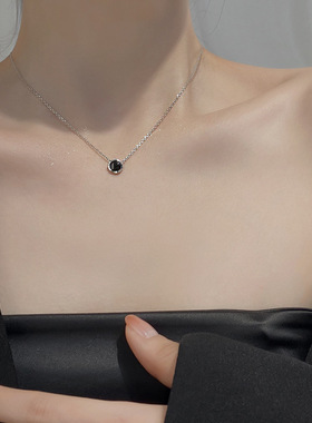 黑色项链女简约小众设计高级感