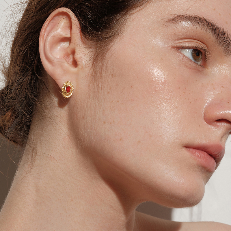 sanswood森吾《温莎》帕德玛红钻耳钉女轻奢纯银法式复古椭圆耳饰 - 图0