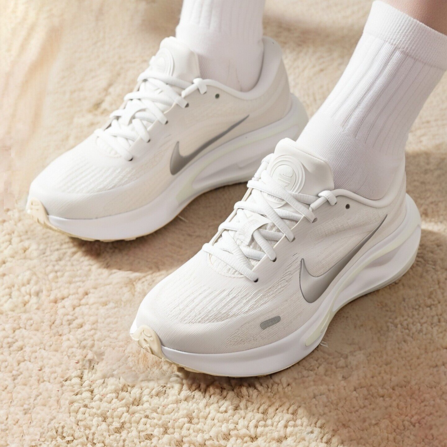 NIKE耐克公路专业跑步鞋女鞋2026夏季新款运动鞋透气休闲鞋FJ7765