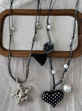 Y2K多巴胺韩系白色波点爱心吊坠项链长款编织绳毛衣链小众颈链女